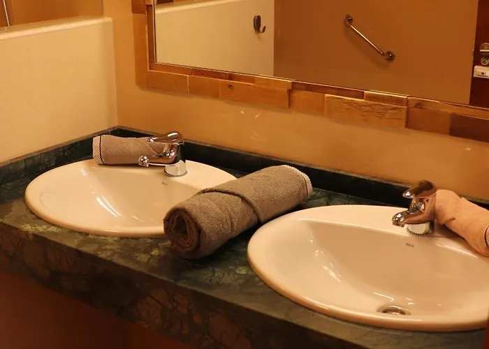 Avec Piscine Privee Chauffee Toute L'annee